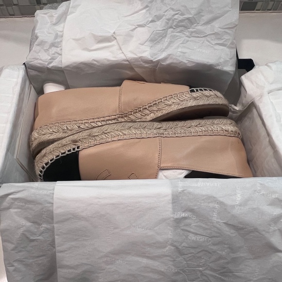 Chanel espadrilles brand new authentic - Picture 2 of 12